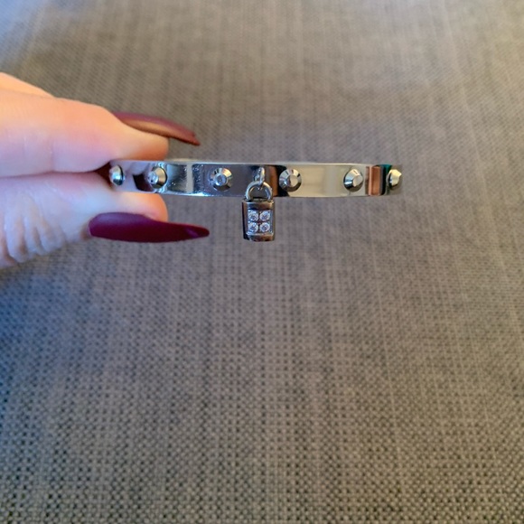 Jewelry - 🟢 Silver Studded Crystal Padlock Bracelet